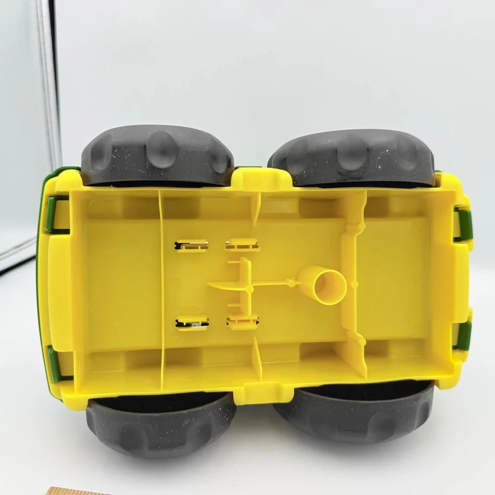 Mega Bloks‎ John Deere Tractor with Driver Green Yellow Ride On Toy